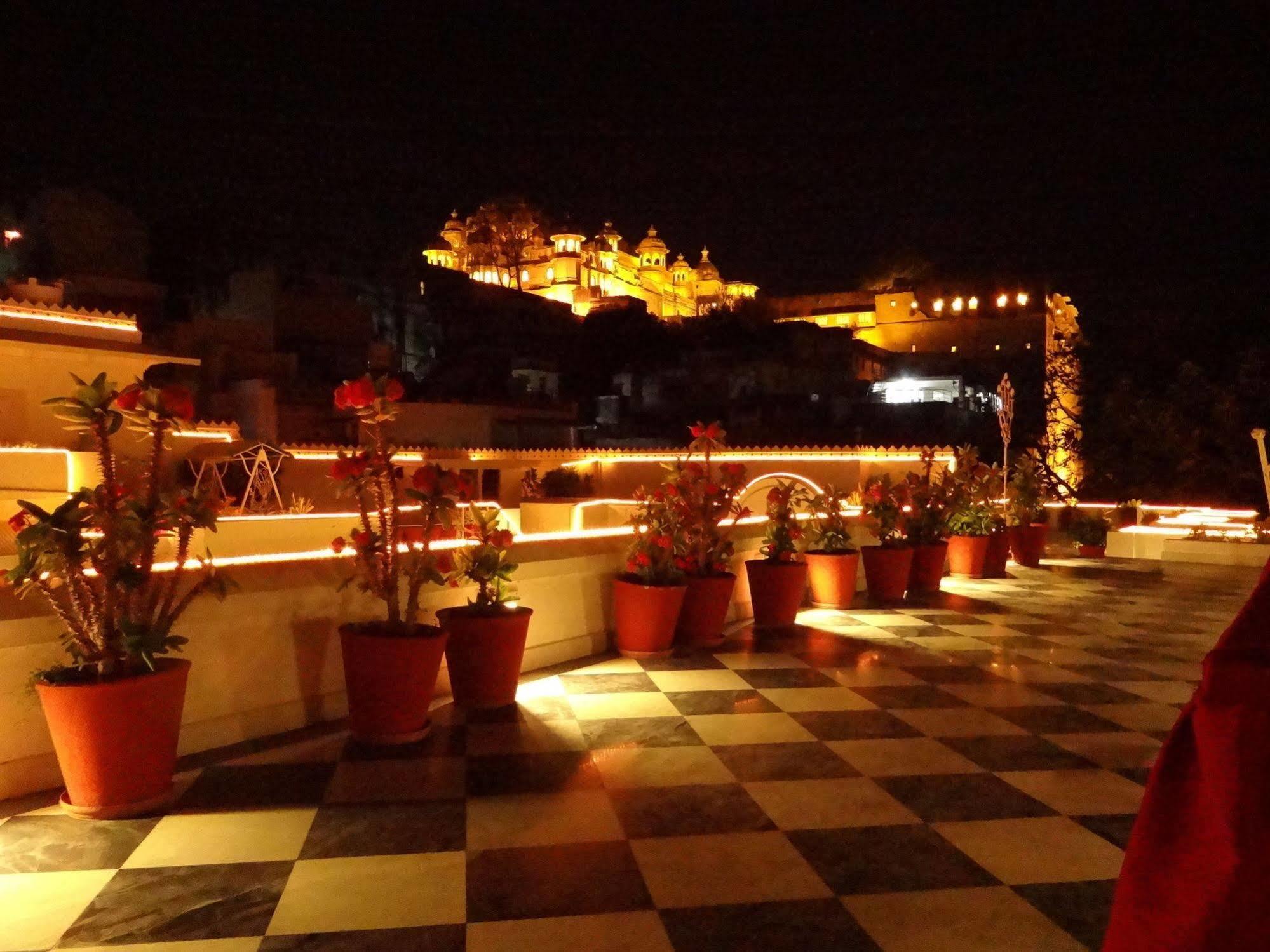 Jagat Niwas Palace Udaipur Exterior photo